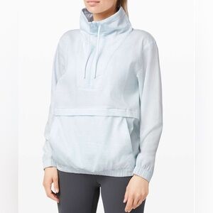 NWT Lululemon Pack Light Pullover *Packable
Almost Blue NWT size 8